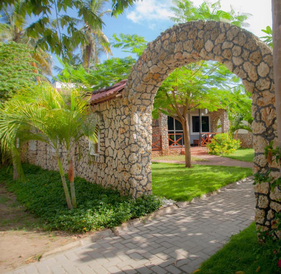 Kijiji Beach Resort Dar es Salaam Buitenkant foto