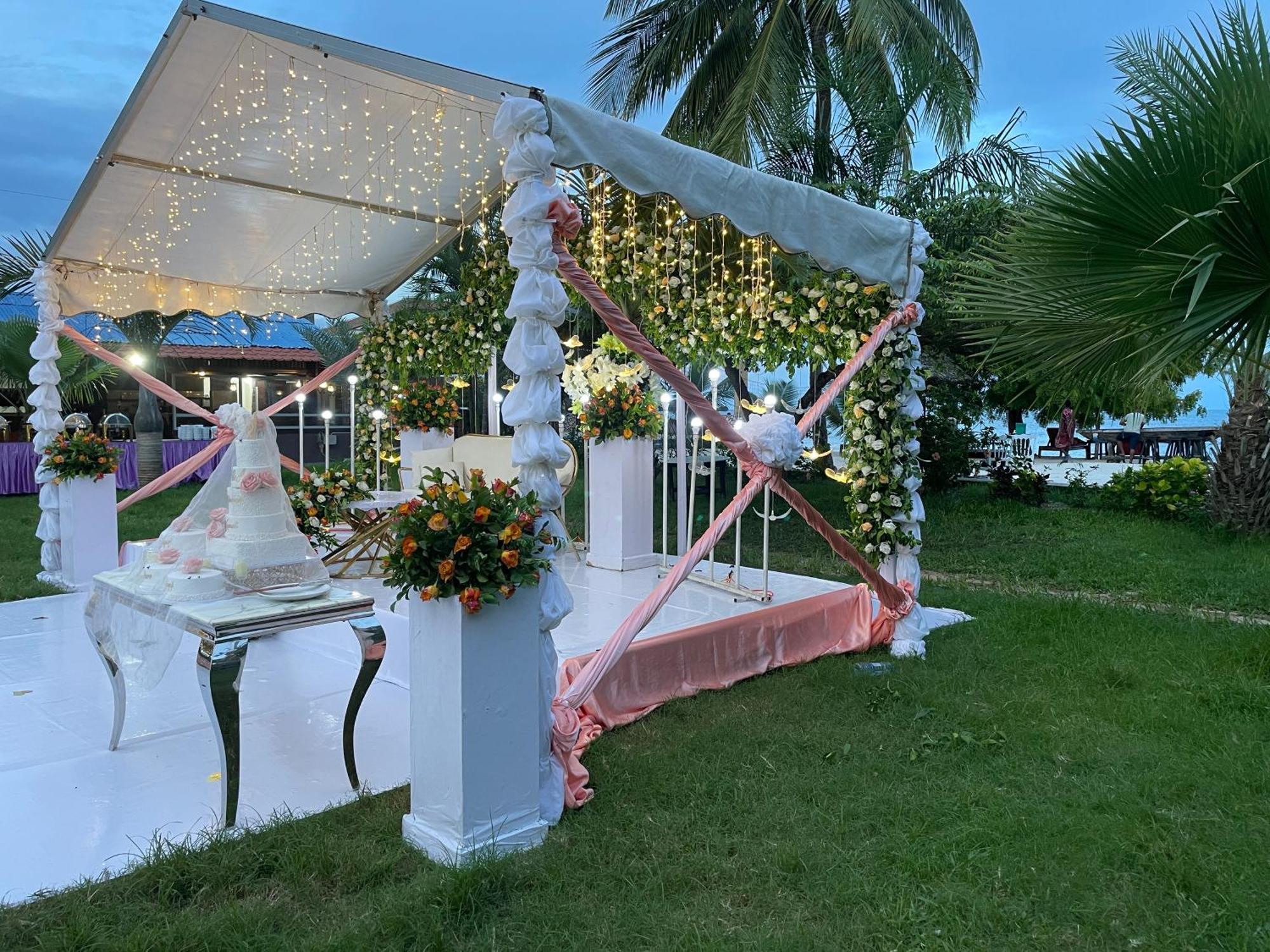 Kijiji Beach Resort Dar es Salaam Buitenkant foto