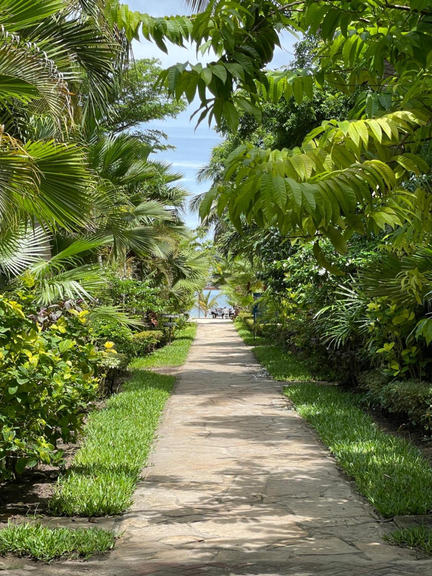 Kijiji Beach Resort Dar es Salaam Buitenkant foto