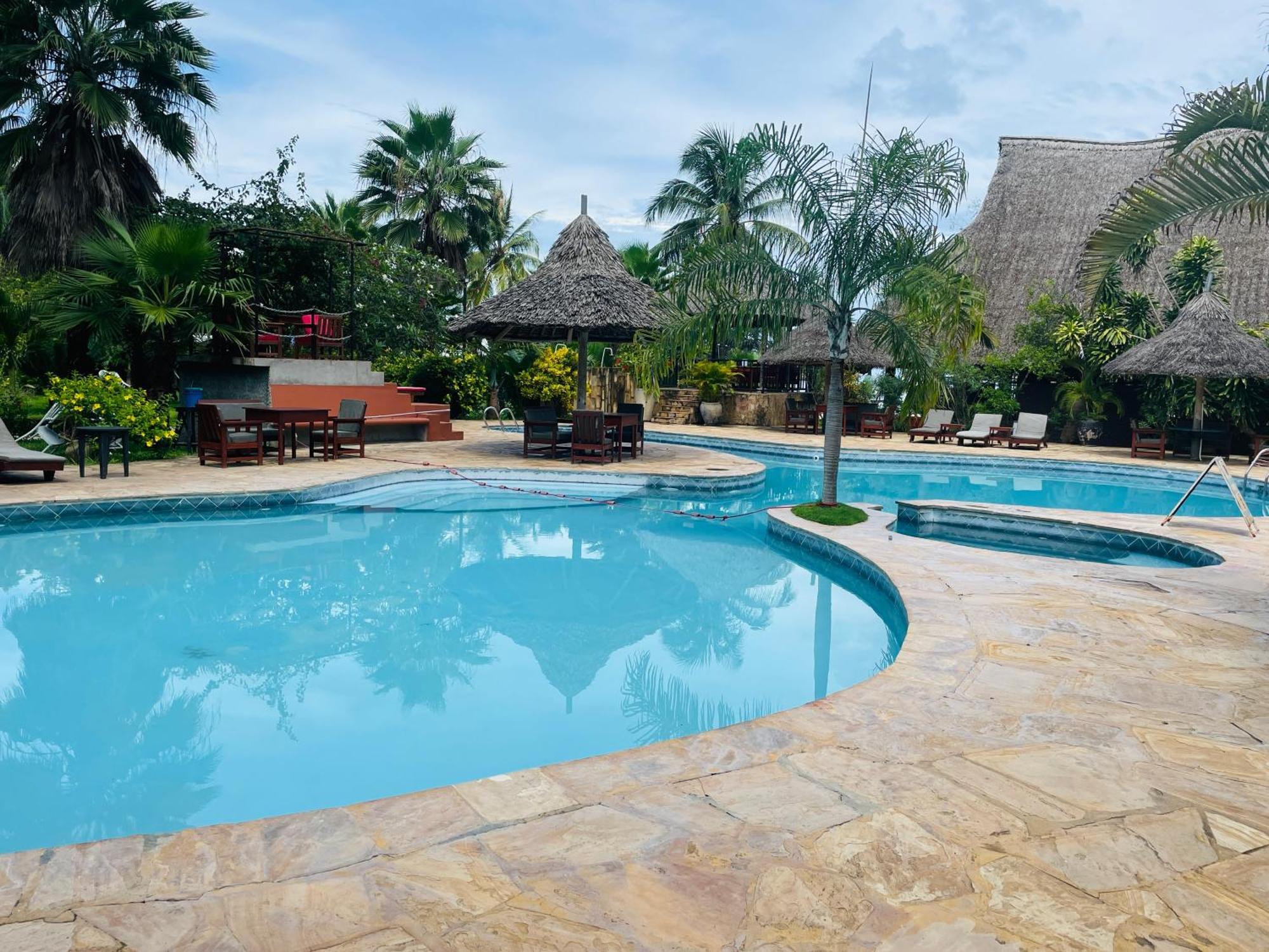 Kijiji Beach Resort Dar es Salaam Buitenkant foto