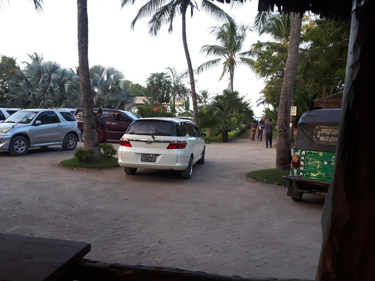 Kijiji Beach Resort Dar es Salaam Buitenkant foto