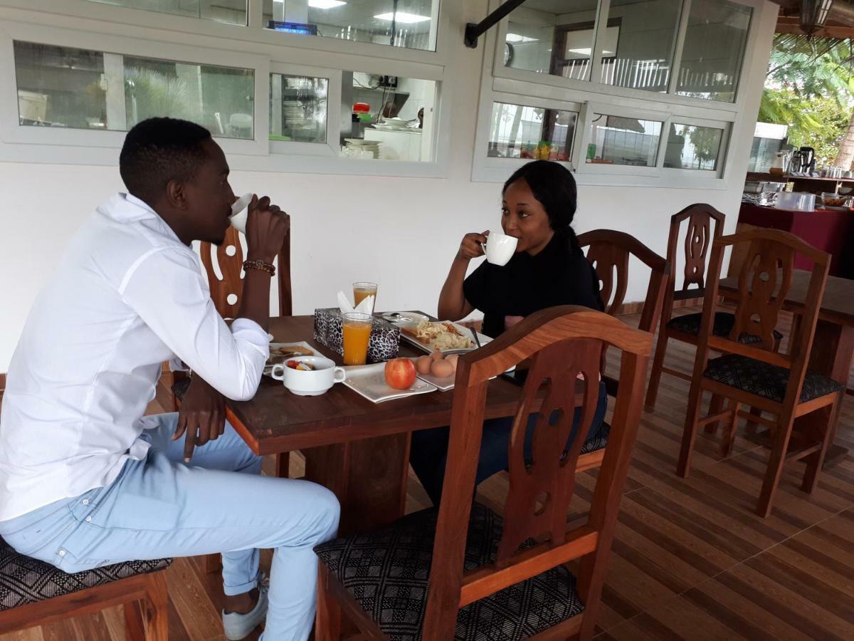 Kijiji Beach Resort Dar es Salaam Buitenkant foto
