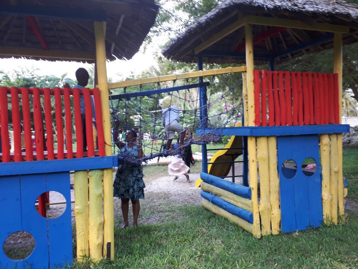 Kijiji Beach Resort Dar es Salaam Buitenkant foto